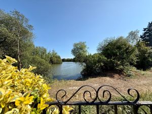 Photo 26- click for photo gallery